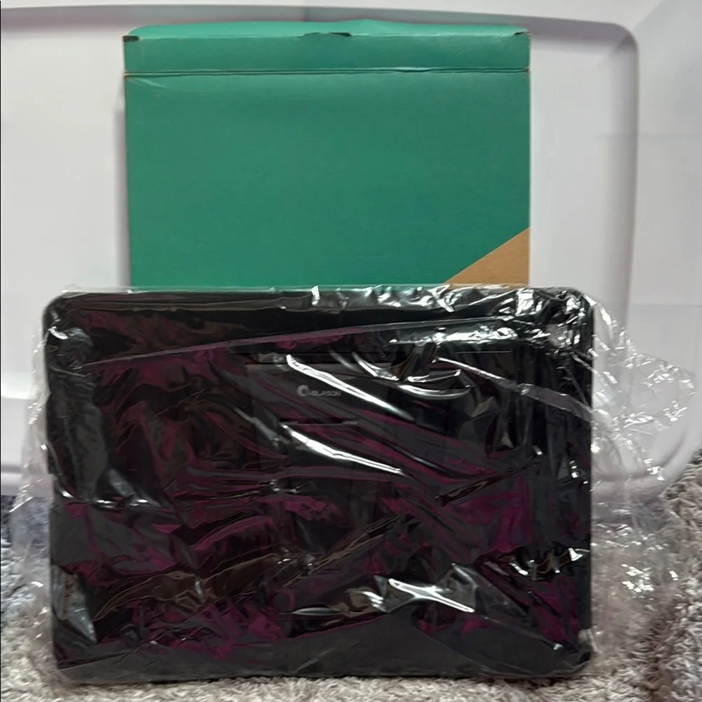 i-Blason New in box Black IPad Air2 protective case with Green & Brown Packaging